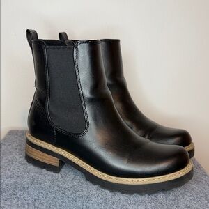 Universal Threads Black Ankle Boots with Tan Sole